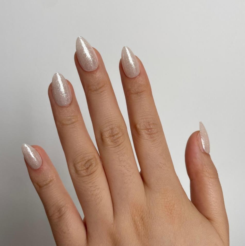 Lunar Veil: Iridescent Almond Press | 32 Nails Set