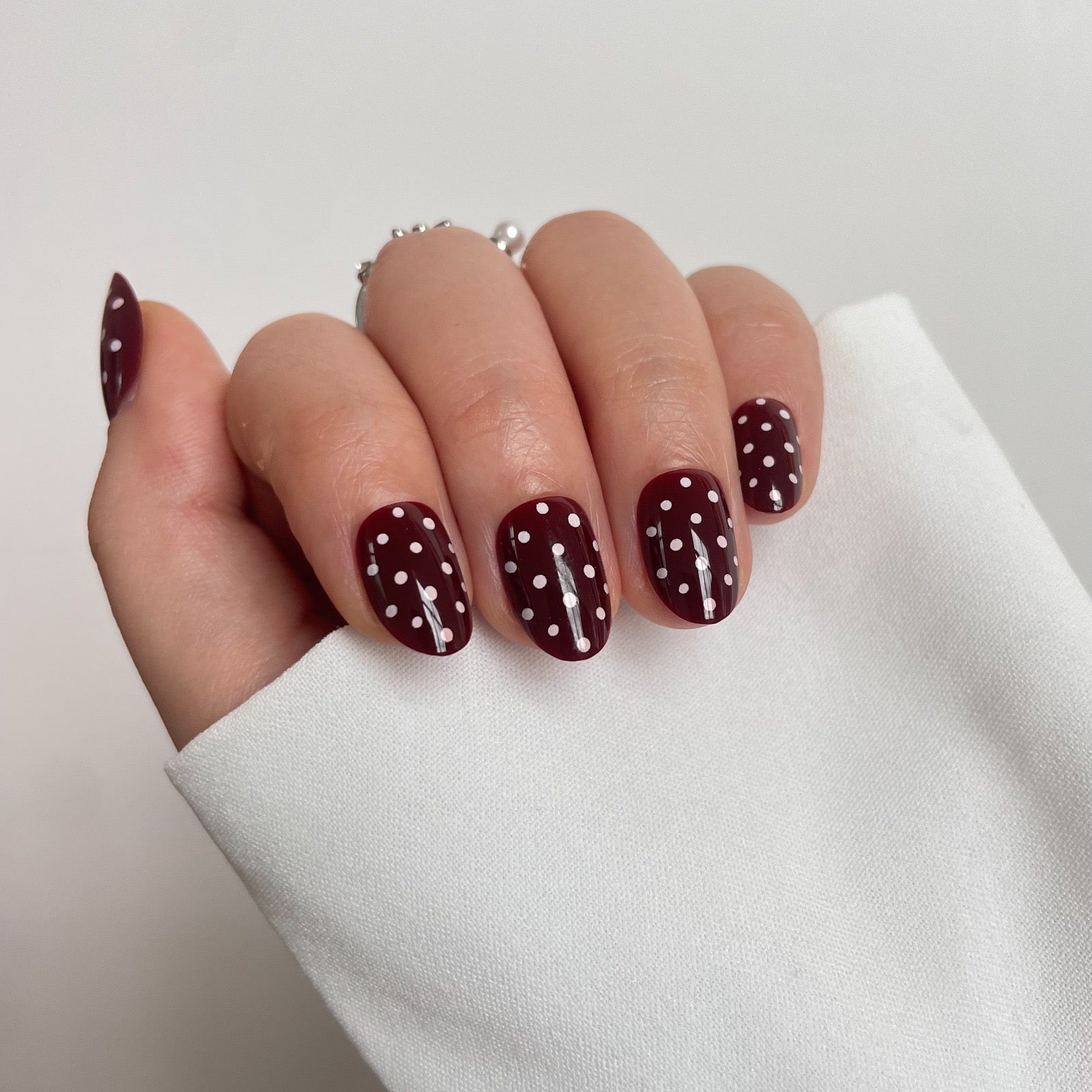 Burgundy Polka Dot Press-On Nails | Short Oval | 32 sizes