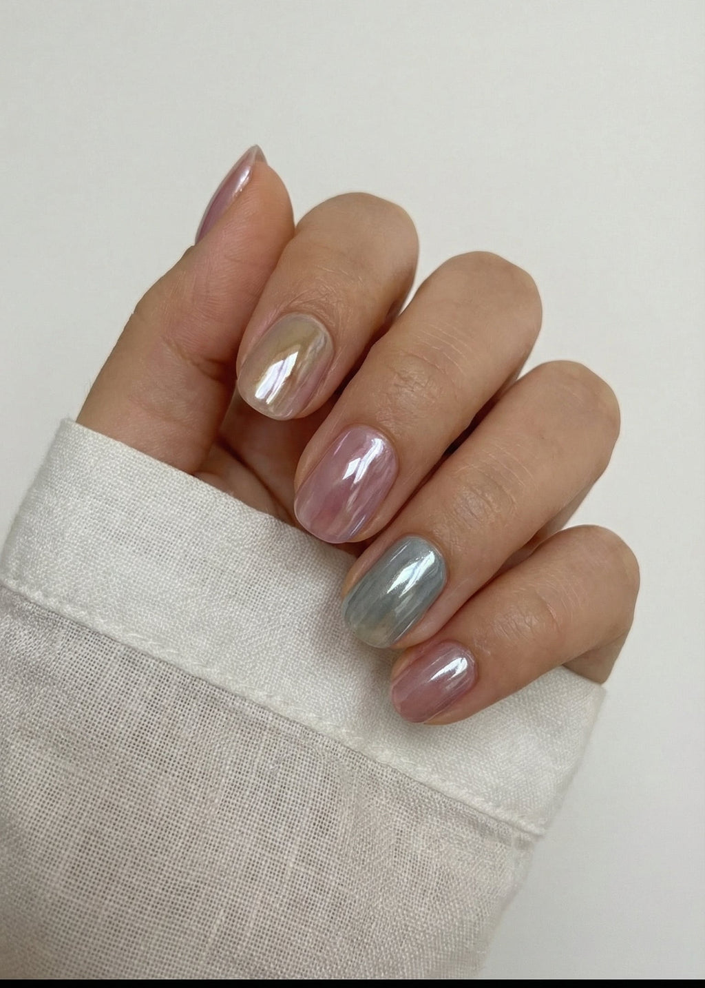 Multi-Tone Marble Press-On Nails – Short Squoval Shape | 32 Nail sizes